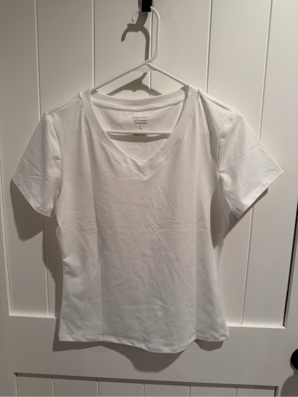 Essential White V-Neck Short Sleeve Tee